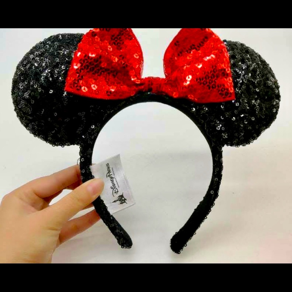 Original, Sparkly, Classics (Adult size) Minnie ears bundle from Disneyland